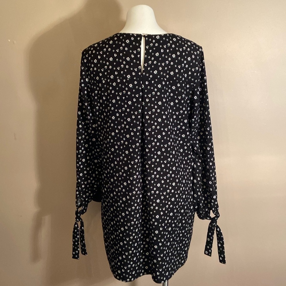 H&M Black Floral Long Sleeve Scoop Neck Shift Dress Size 14 - Picture 2 of 9